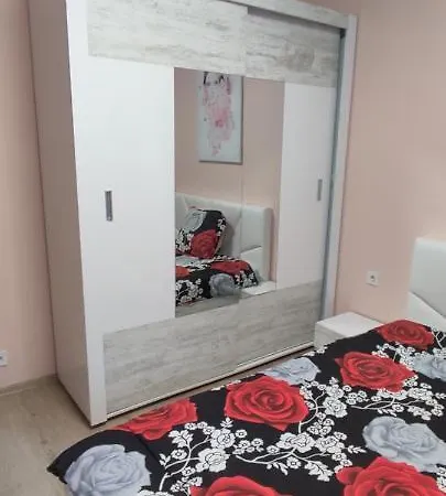 Luxury And Stylish Apartment, Metro Station Obelya